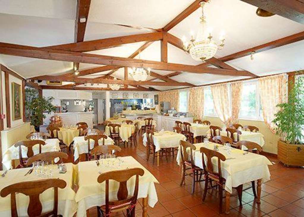 Hotel Strasbourg - Montagne Verte & Restaurant Louisiane Εστιατόριο φωτογραφία